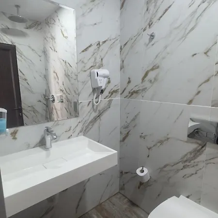 Garden Hotel 3*